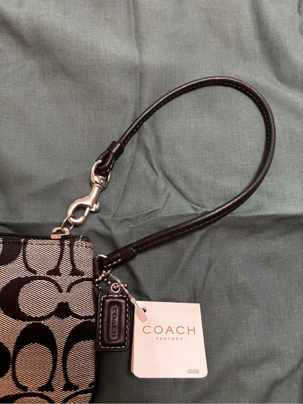 NWT Coach Signature Wristlet | Black & Gray Monogram Zip Pouch - Picture 8 of 8